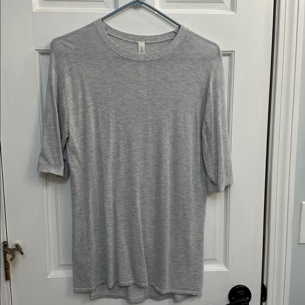 Amazing Lululemon Athletica Heather Gray Tee